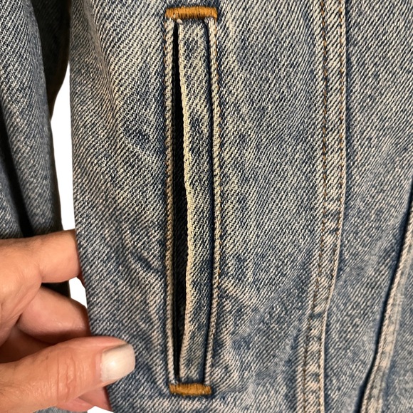 LEVI’S Men’s Relaxed Trucker Denim Jacket Medium Wash Oversized Sz L - Picture 7 of 9